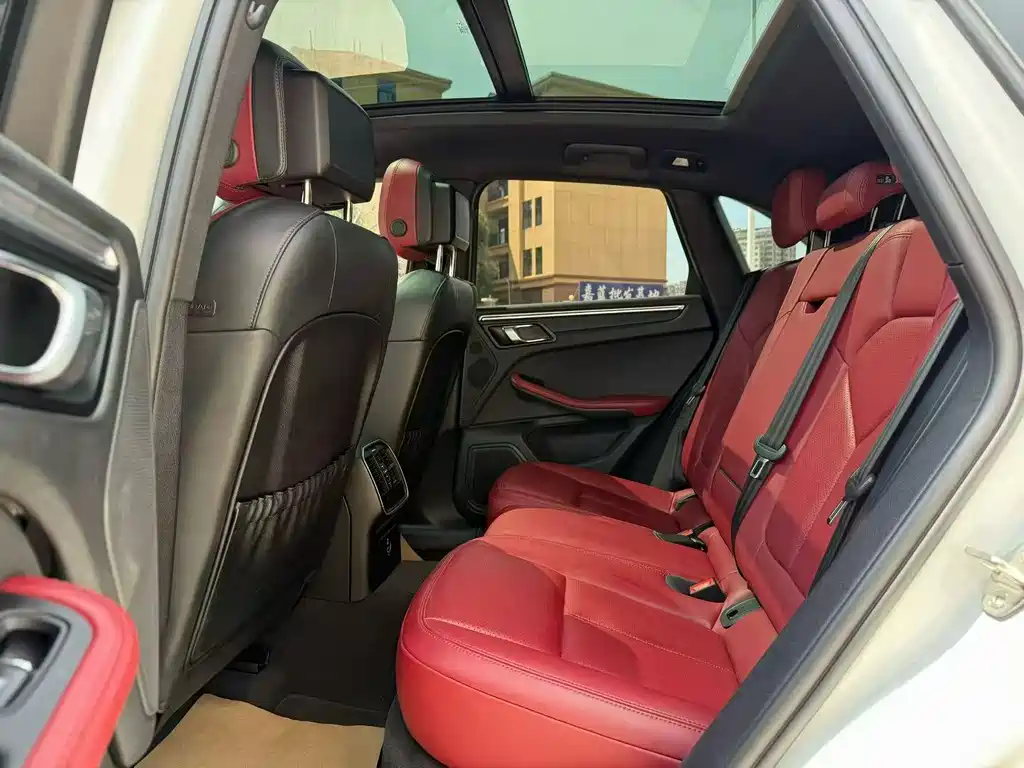 Porsche Macan 2023