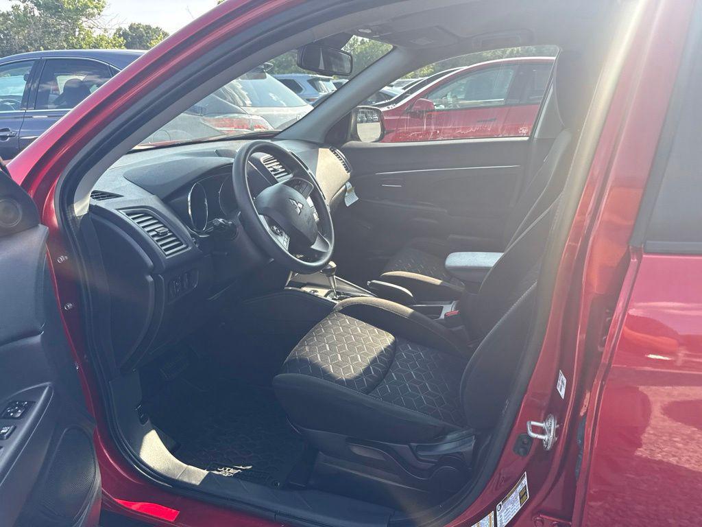 Mitsubishi Outlander Sport 2024