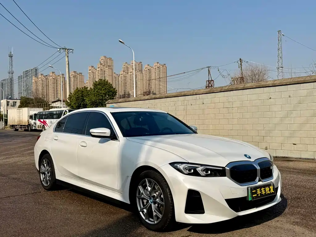 BMW i3 2024