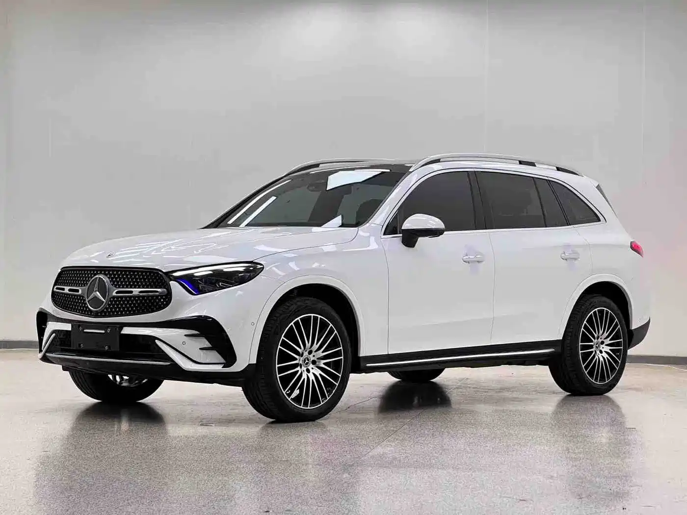 Mercedes-Benz GLC 2023