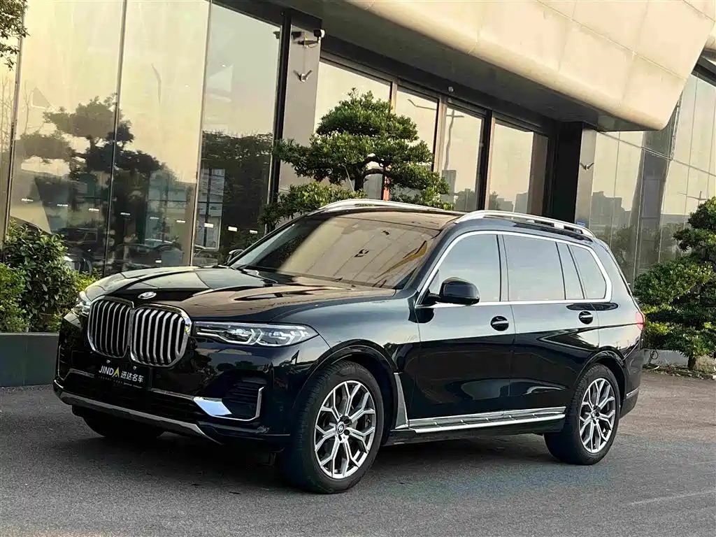 BMW X7 2022