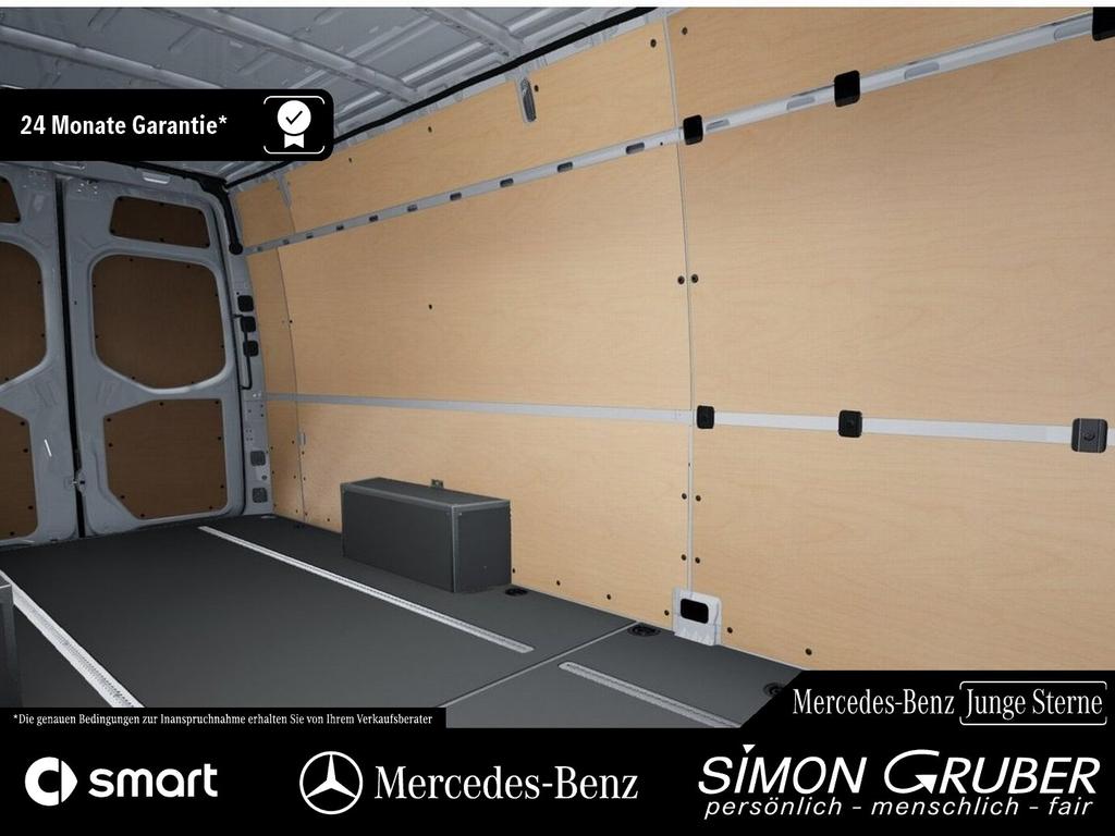 Mercedes-Benz SPRINTER 2024