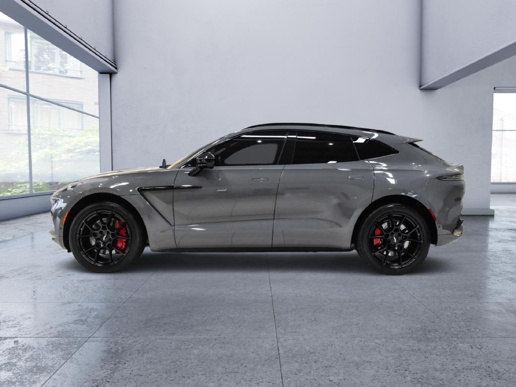 Aston Martin DBX 2022