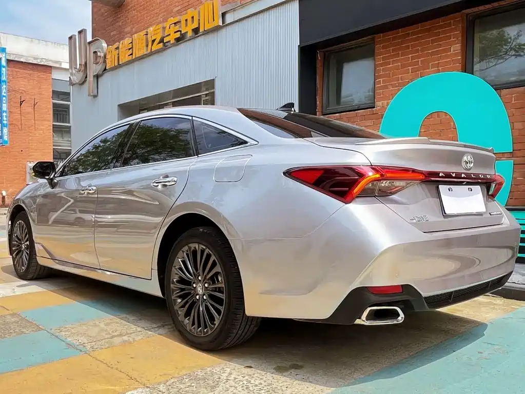 Toyota Avalon 2022