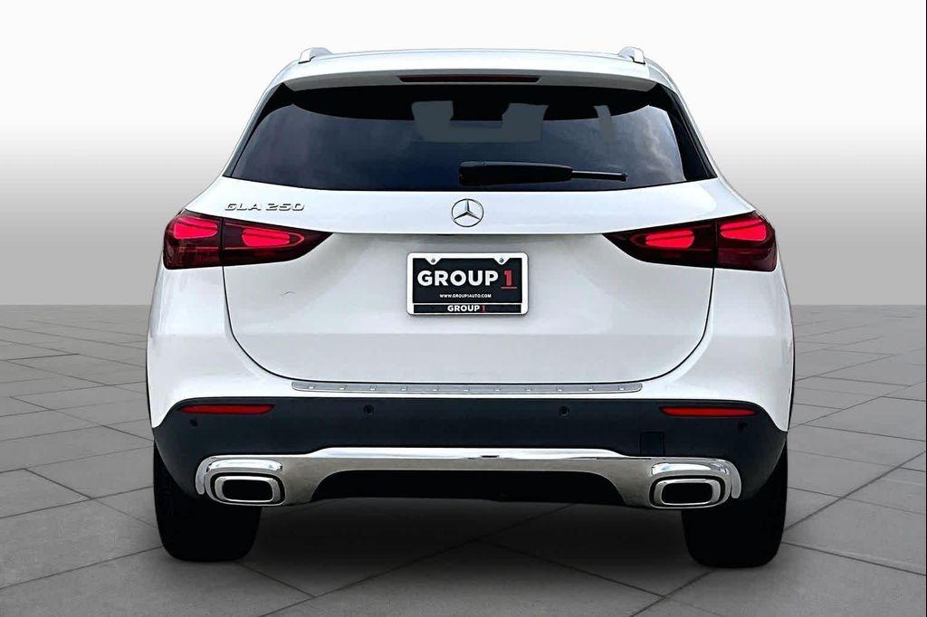 Mercedes-Benz GLA 250 2024