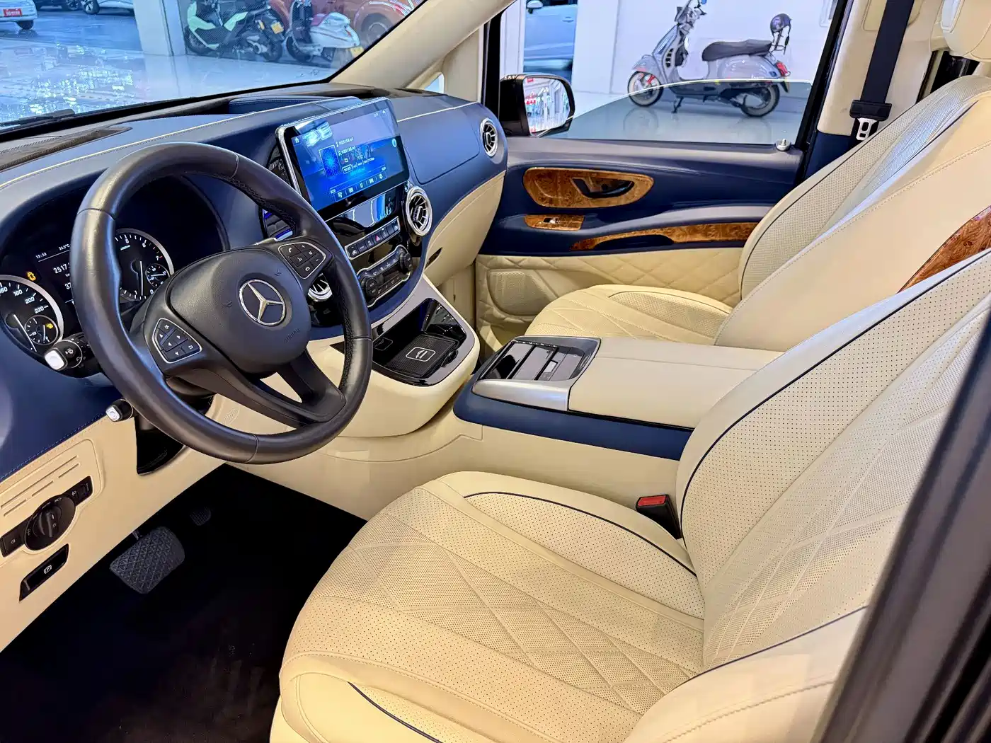 Mercedes-Benz Vito 2023