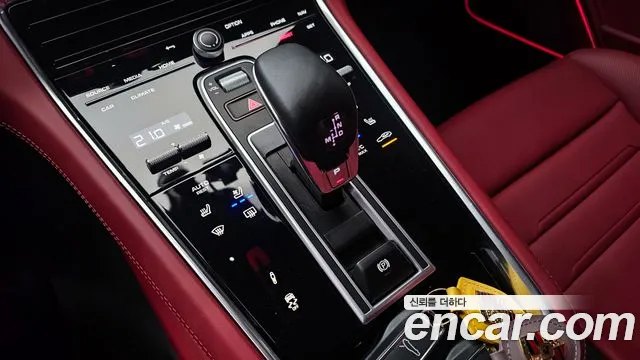 Porsche Panamera 2022