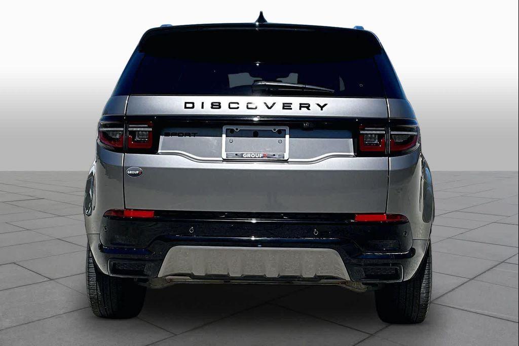 Land Rover Discovery Sport 2024