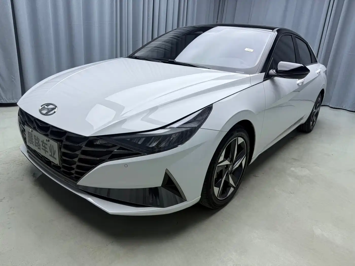 Hyundai Elantra 2022