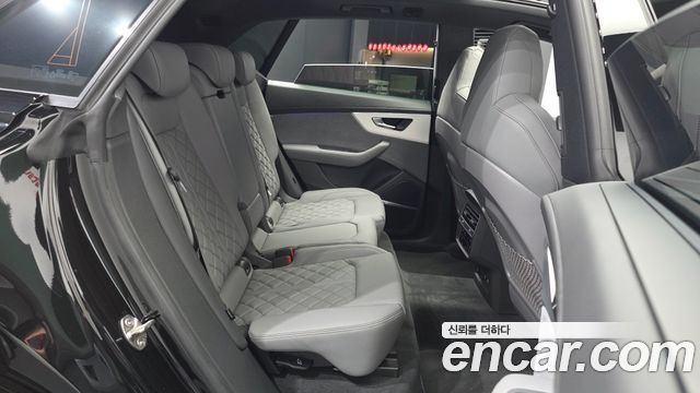 Audi Q8 2025