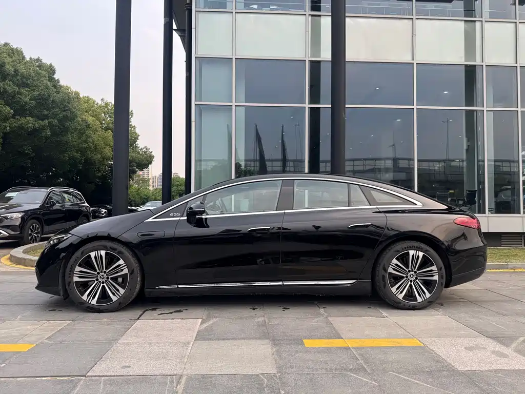 Mercedes-Benz EQS 2024