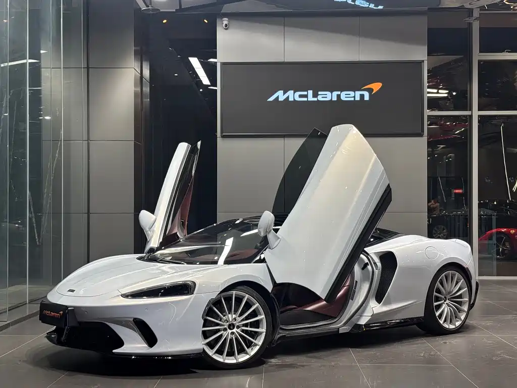 McLaren GT 2022