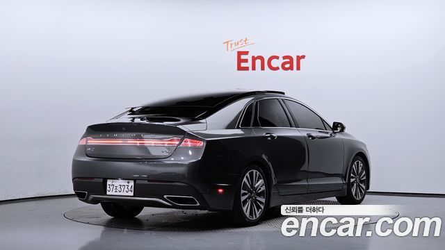 Lincoln MKZ 2020