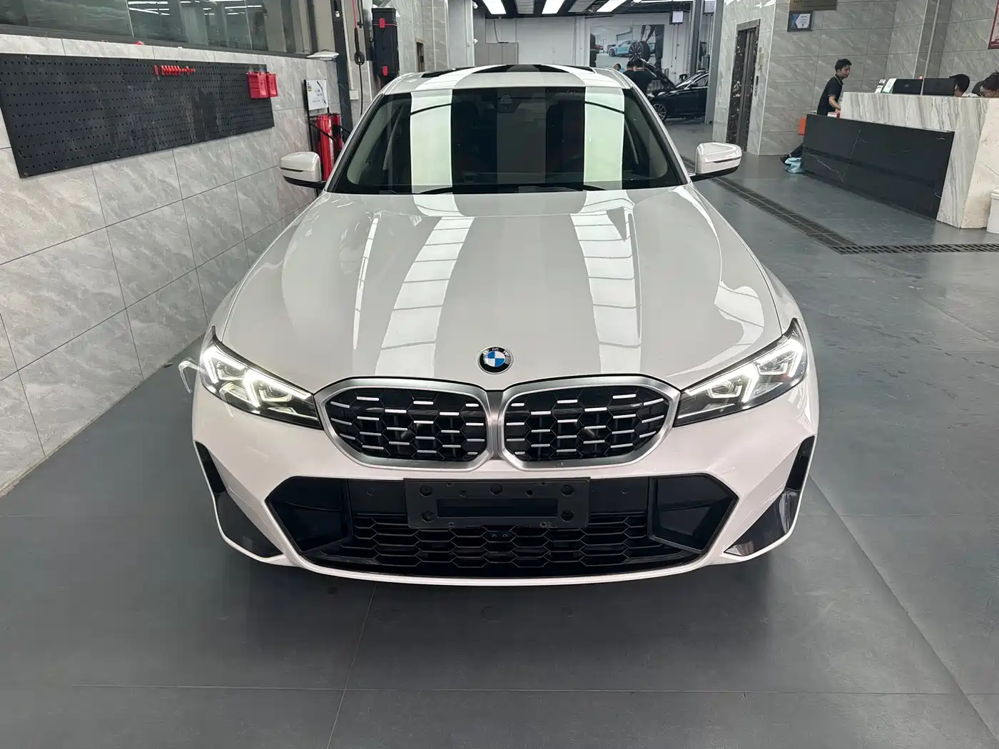 BMW 3 серии 2023