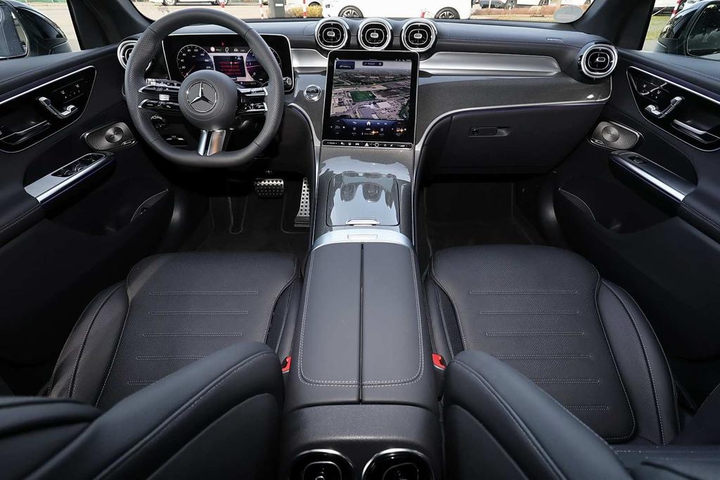 Mercedes-Benz GLC 300 2025
