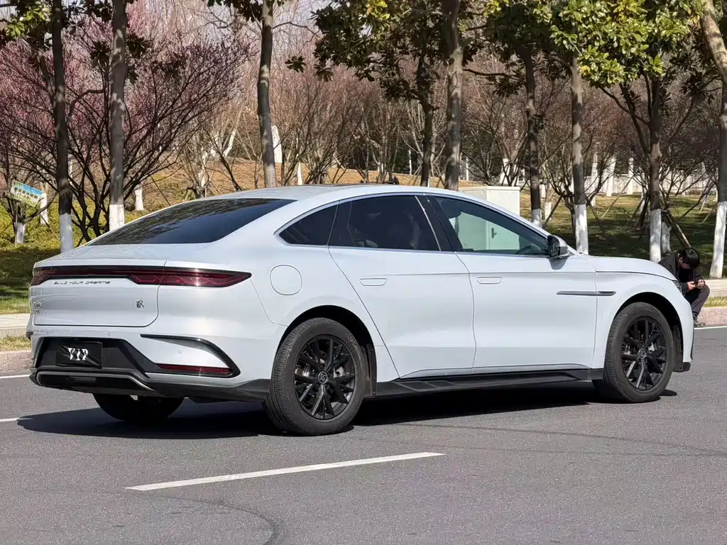 BYD Han 2024