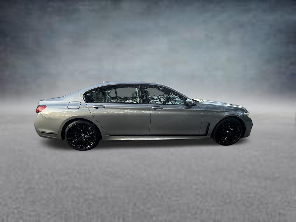 BMW 740 2022