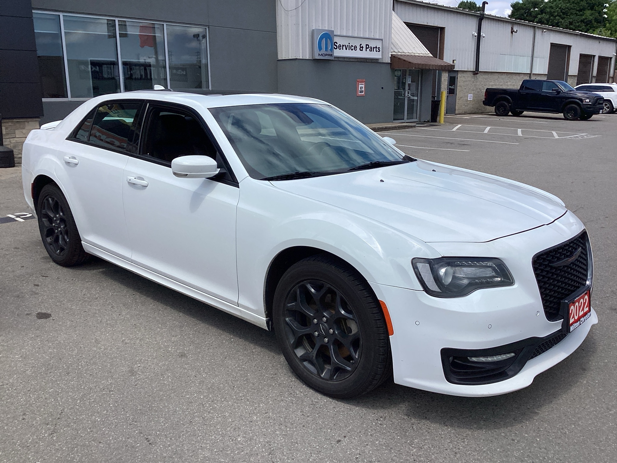 Chrysler 300 2022