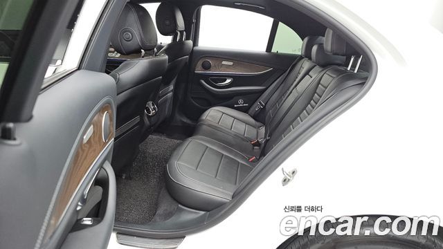 Mercedes-Benz E-Класс 2021