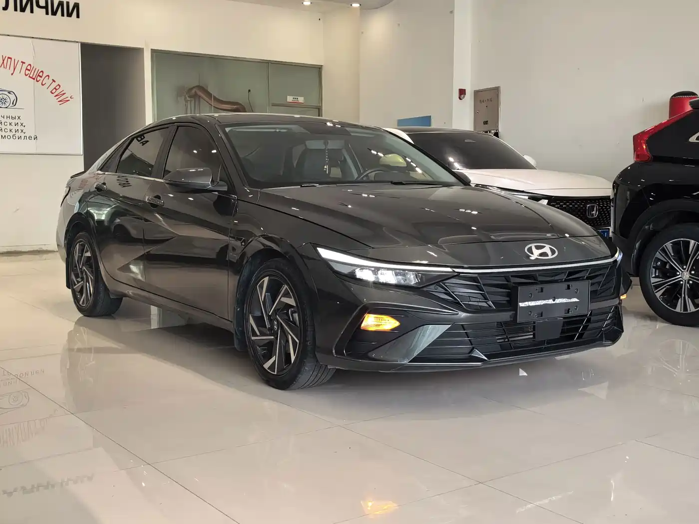 Hyundai Elantra 2023