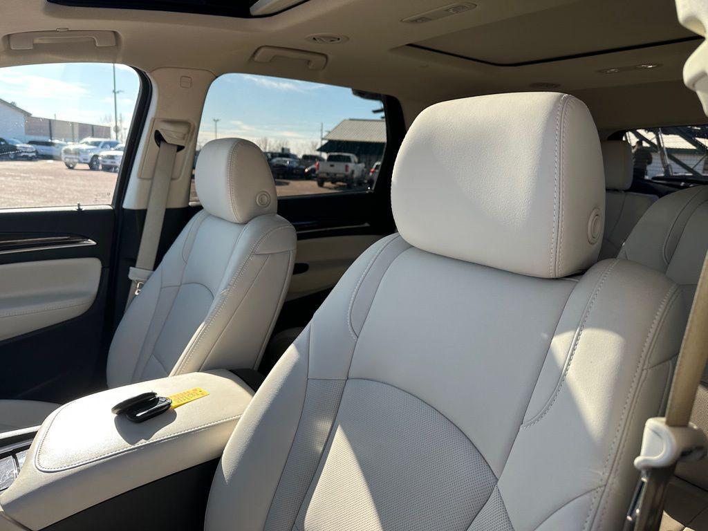 Buick Enclave 2023