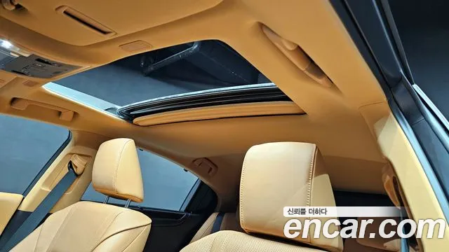 Lexus ES 2025