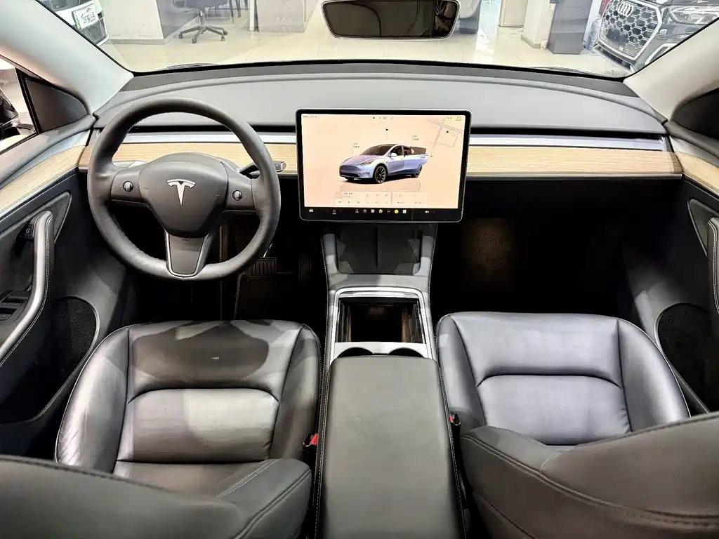 Tesla Model Y 2022