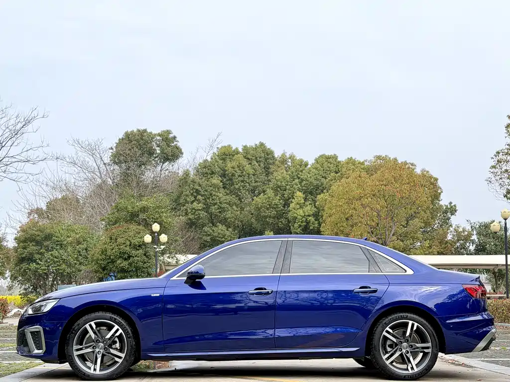 Audi A4 2022