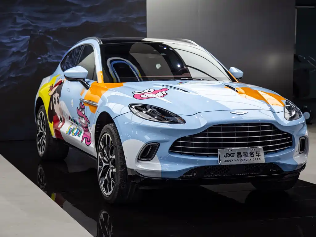 Aston Martin DBX 2022