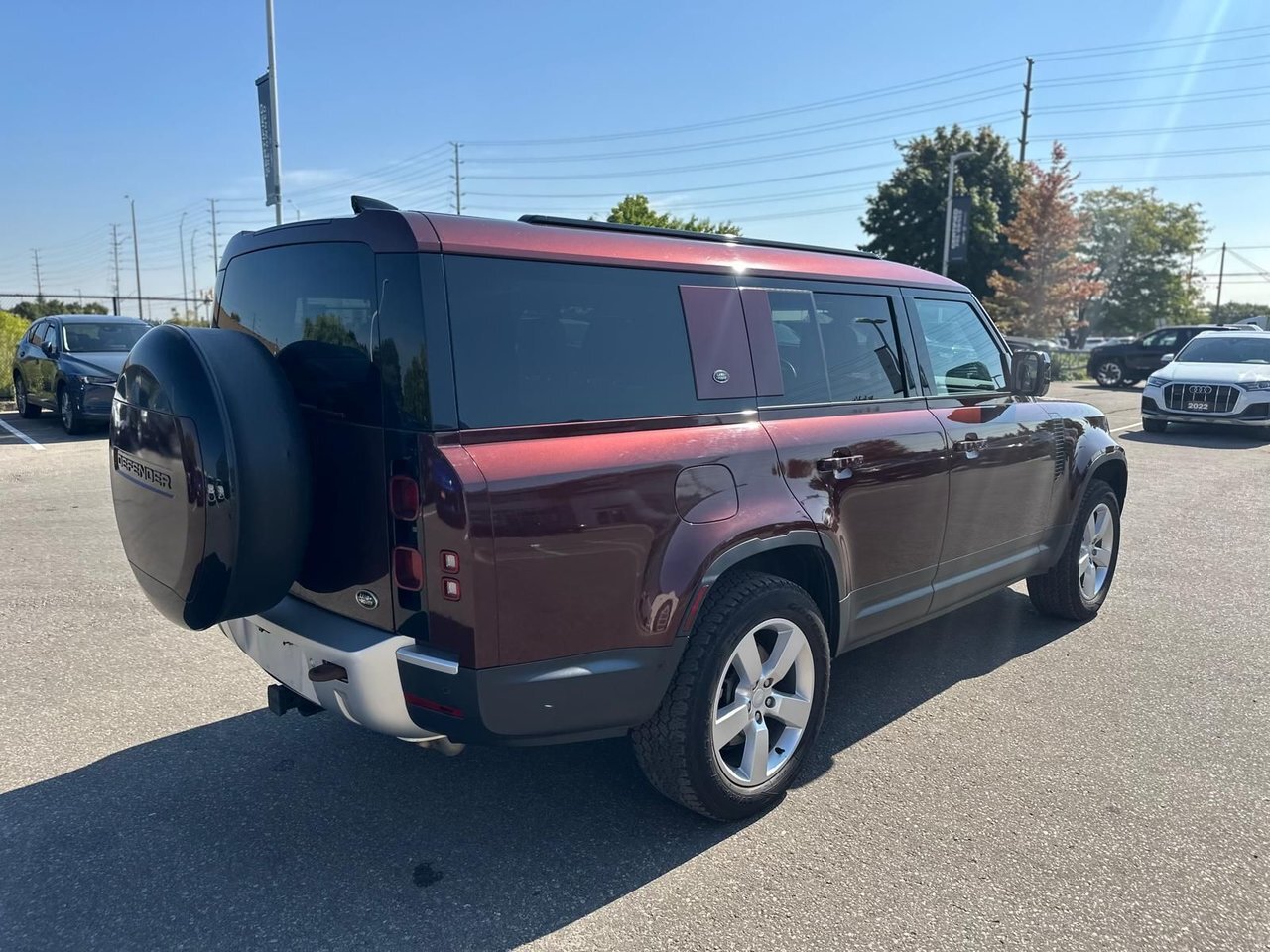 Land Rover Defender 2023