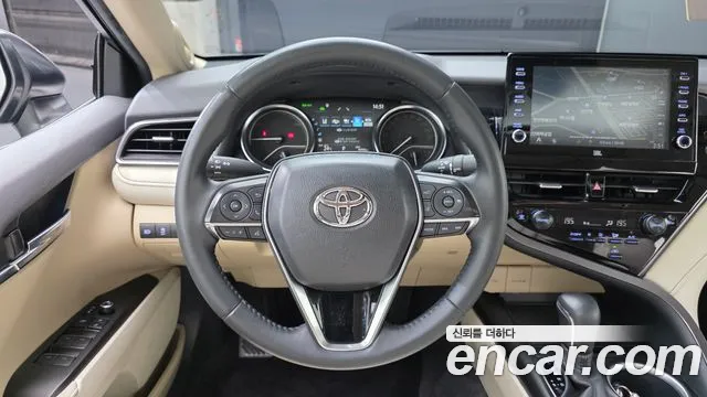 Toyota Camry 2023