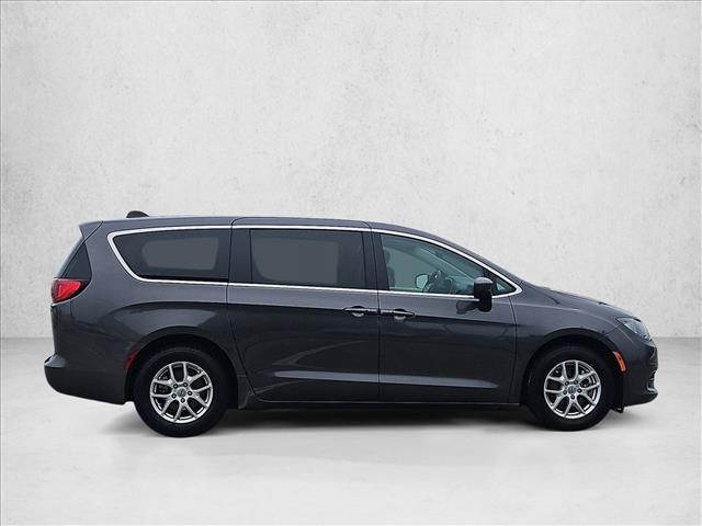 Chrysler Voyager 2023