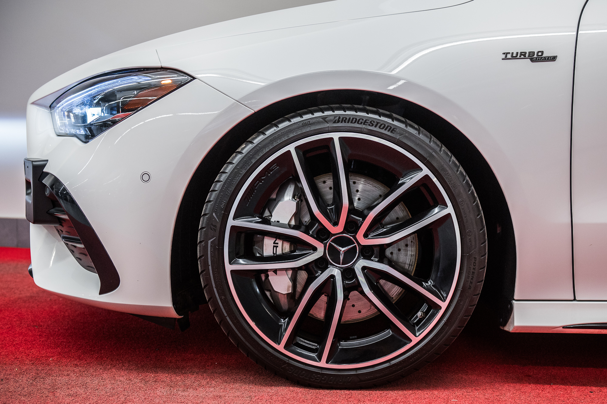 Mercedes-Benz CLA 35 AMG 2024