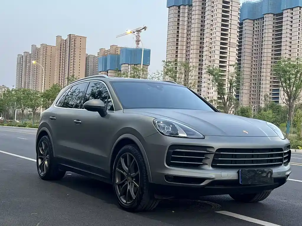 Porsche Cayenne 2021