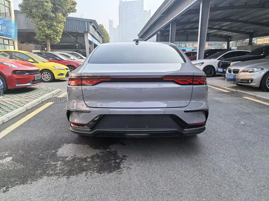 BYD Han 2025