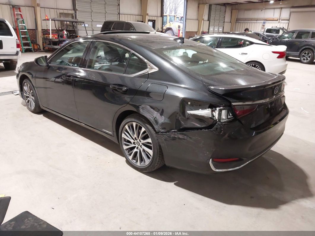 Lexus ES 2021