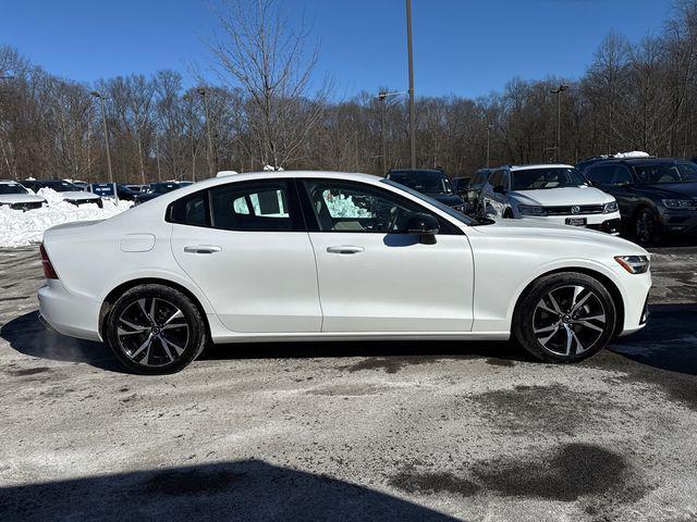Volvo S60 2025