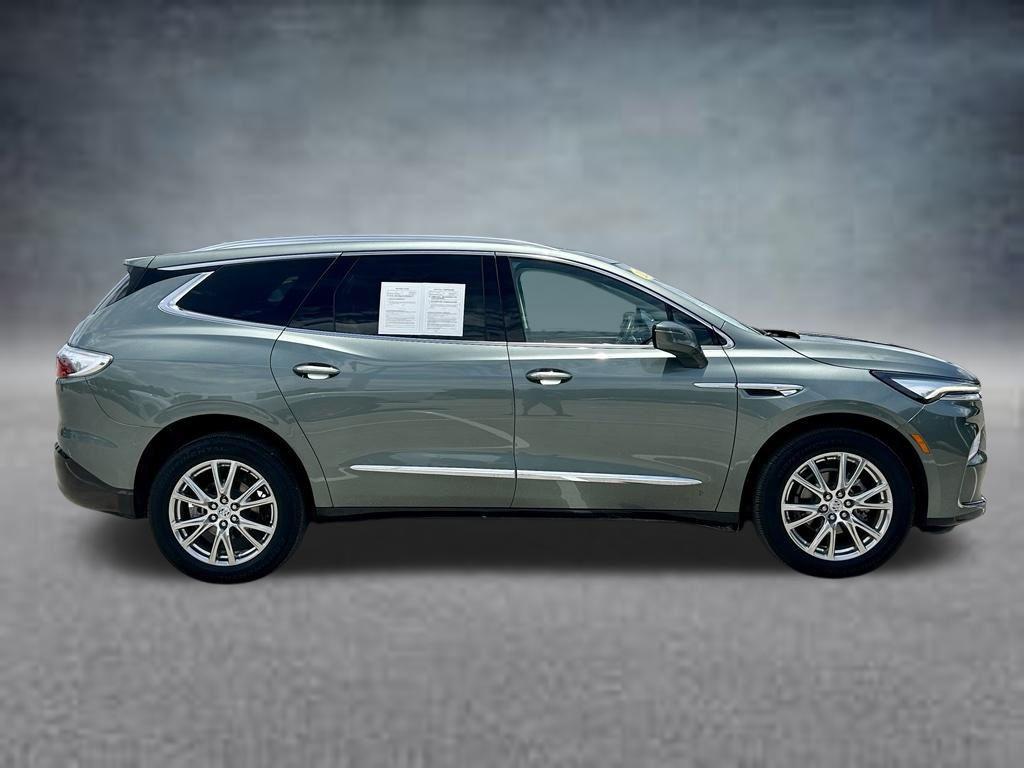 Buick Enclave 2023