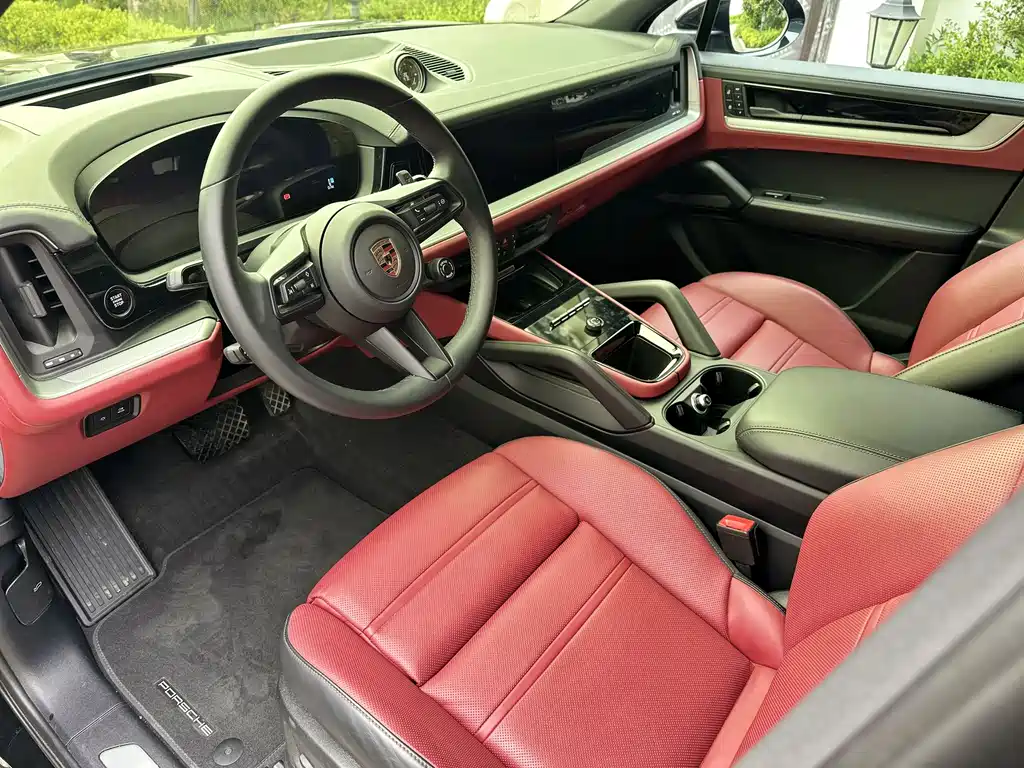 Porsche Cayenne 2025