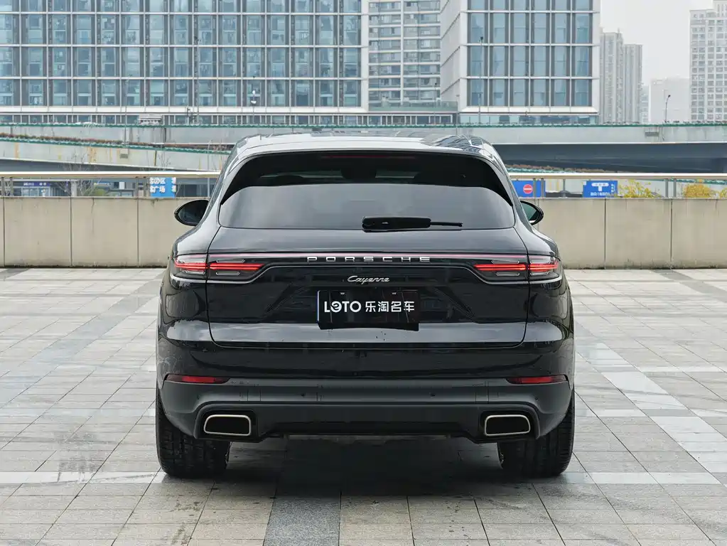 Porsche Cayenne 2022