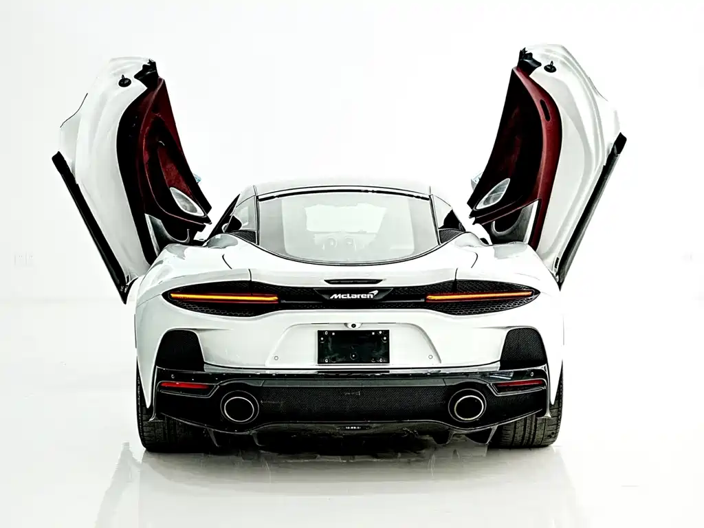 McLaren GT 2023