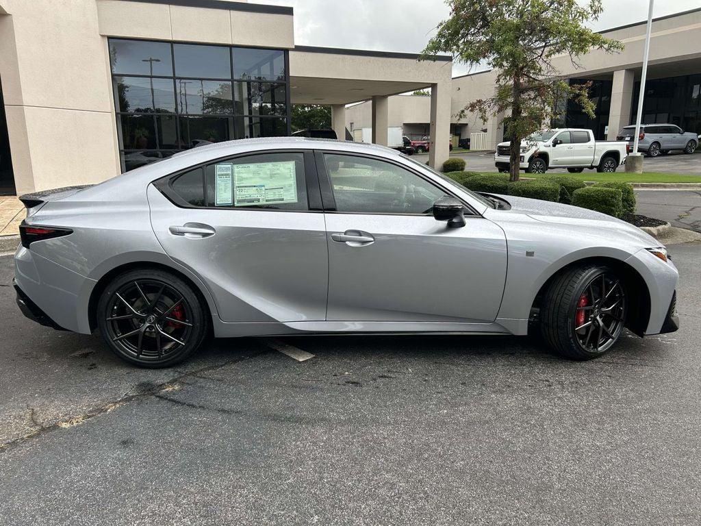Lexus IS 2026