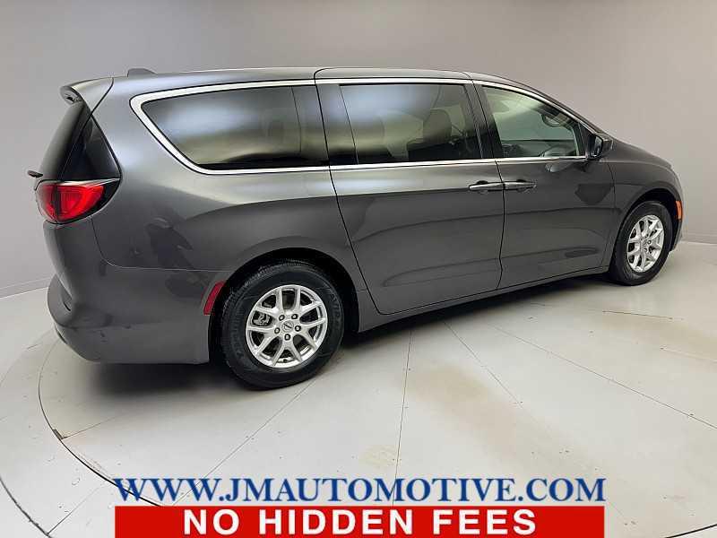 Chrysler Voyager 2023