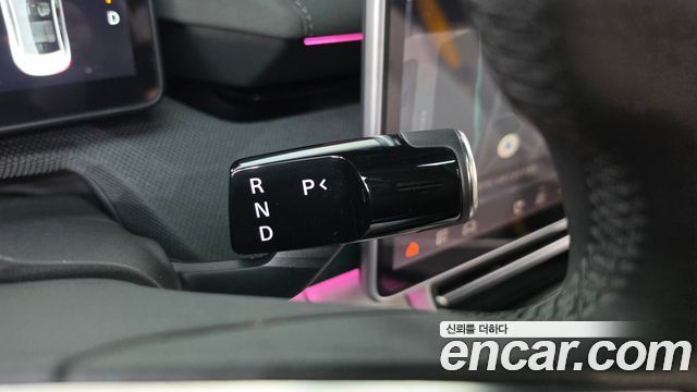 Polestar 4 2025