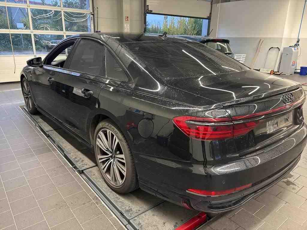 Audi A8 2022
