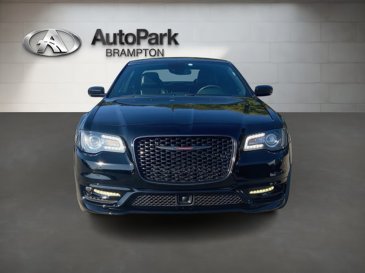 Chrysler 300 2023