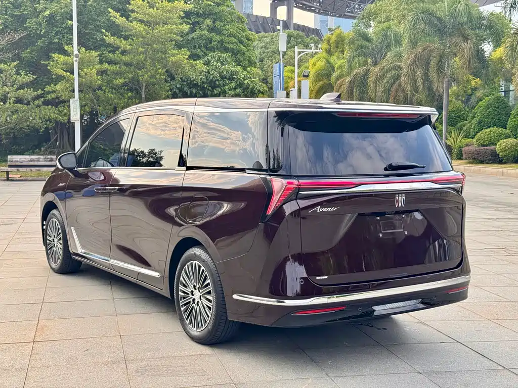 Buick GL8 2024