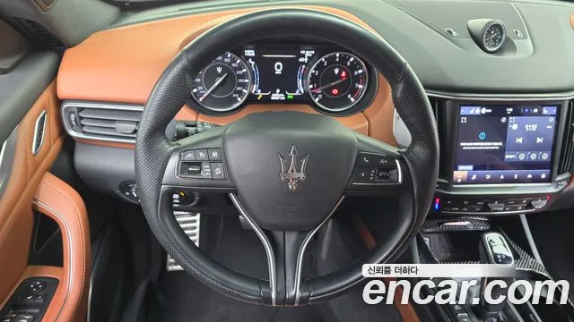 Maserati Levante 2021