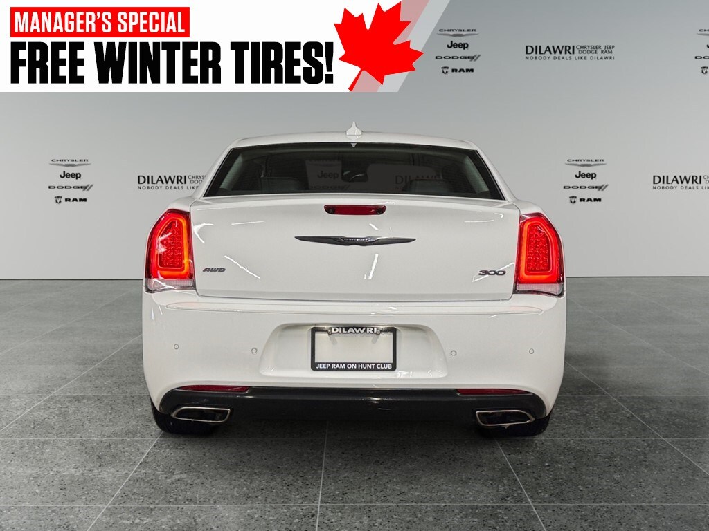 Chrysler 300 2023