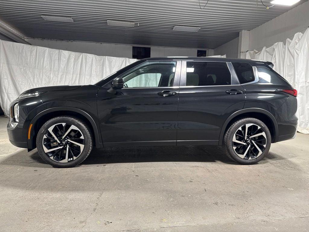 Mitsubishi Outlander 2024